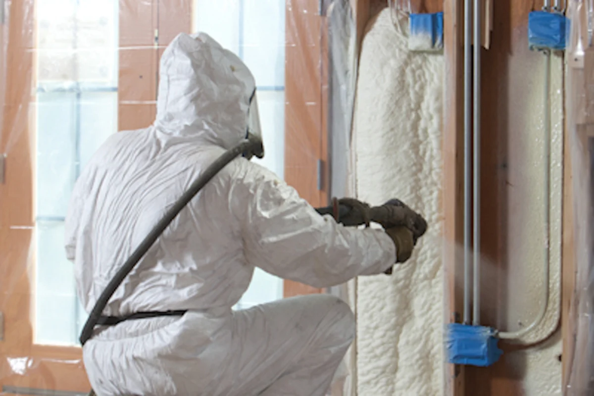 Polyfoam waterproofing spray application